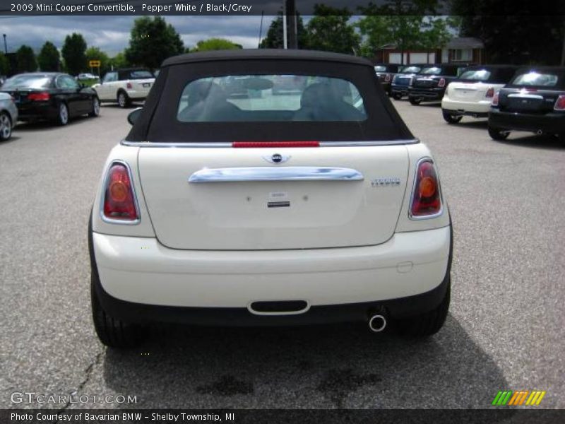 Pepper White / Black/Grey 2009 Mini Cooper Convertible