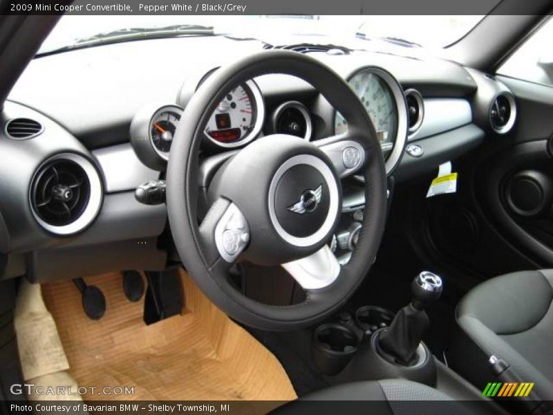 Pepper White / Black/Grey 2009 Mini Cooper Convertible