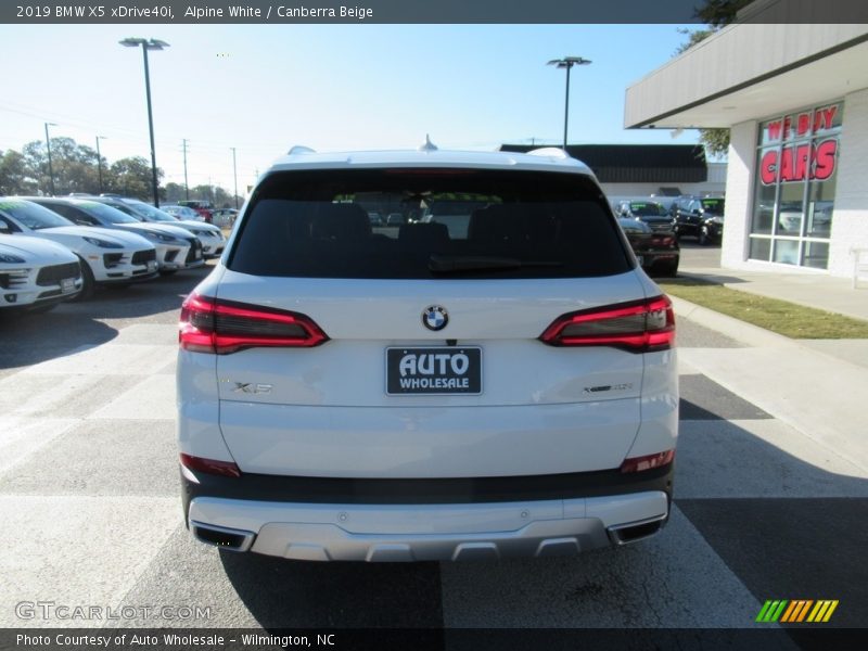 Alpine White / Canberra Beige 2019 BMW X5 xDrive40i