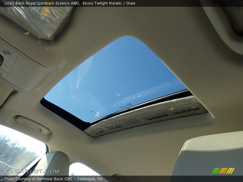 Sunroof of 2020 Regal Sportback Essence AWD