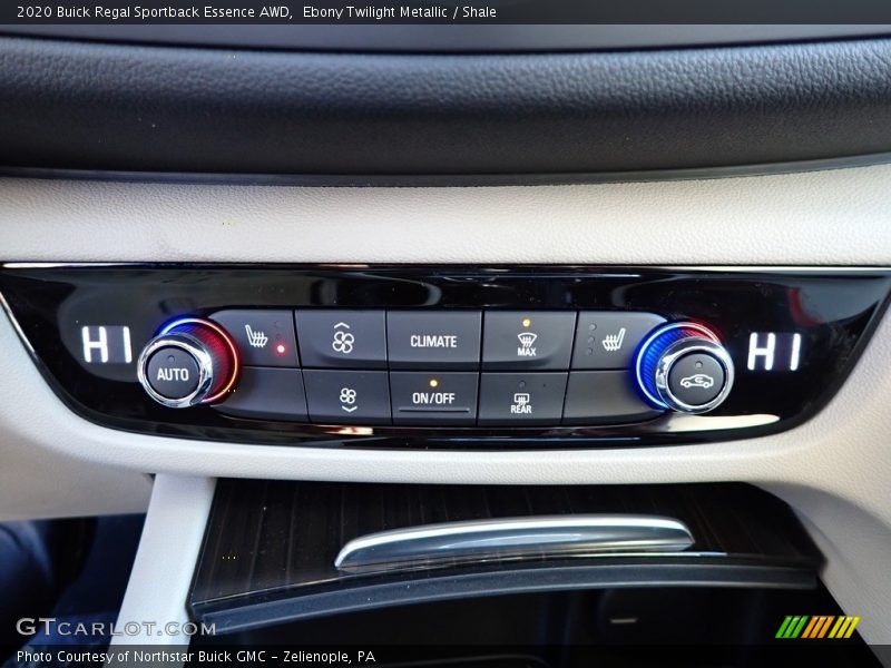 Controls of 2020 Regal Sportback Essence AWD