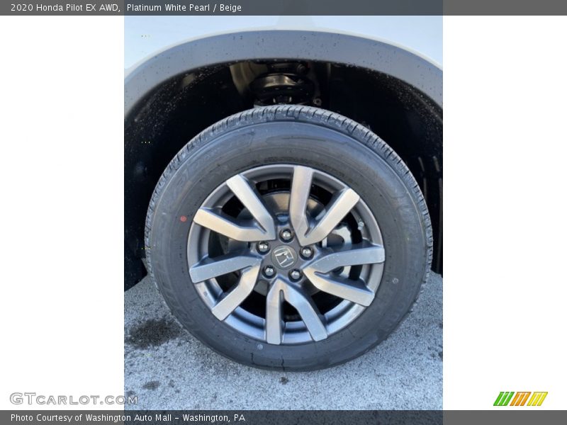 Platinum White Pearl / Beige 2020 Honda Pilot EX AWD