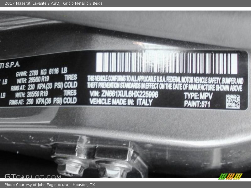 2017 Levante S AWD Grigio Metallic Color Code 571