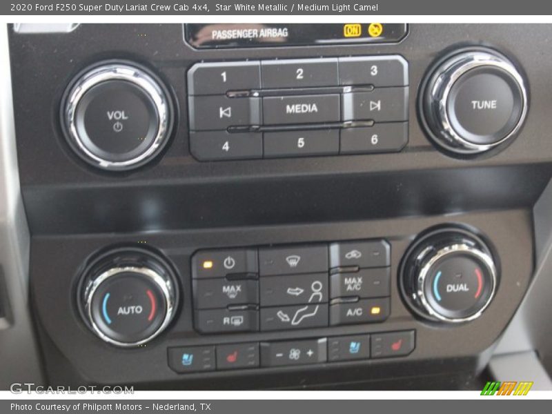 Star White Metallic / Medium Light Camel 2020 Ford F250 Super Duty Lariat Crew Cab 4x4