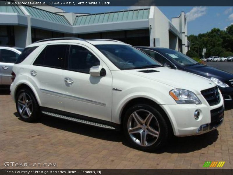 Arctic White / Black 2009 Mercedes-Benz ML 63 AMG 4Matic