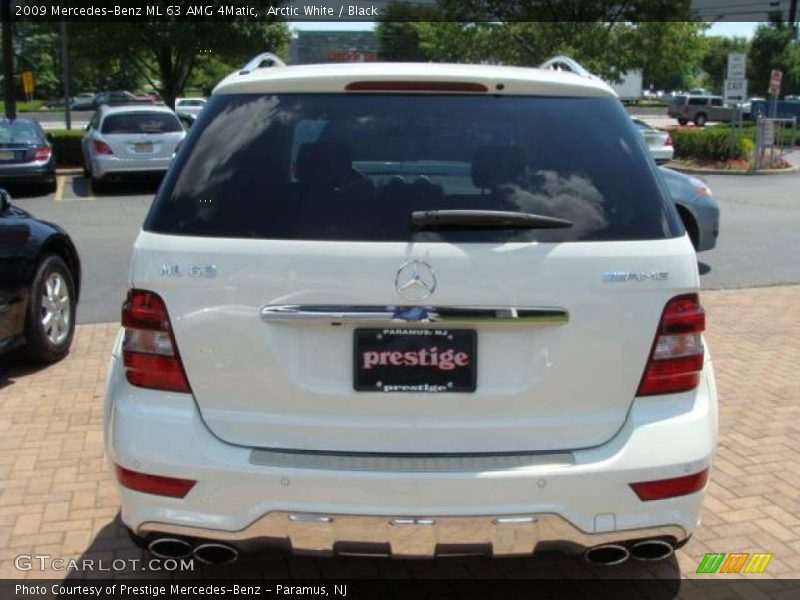 Arctic White / Black 2009 Mercedes-Benz ML 63 AMG 4Matic