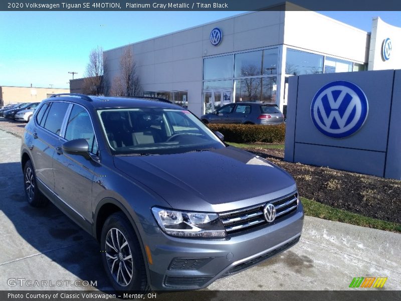 Platinum Gray Metallic / Titan Black 2020 Volkswagen Tiguan SE 4MOTION