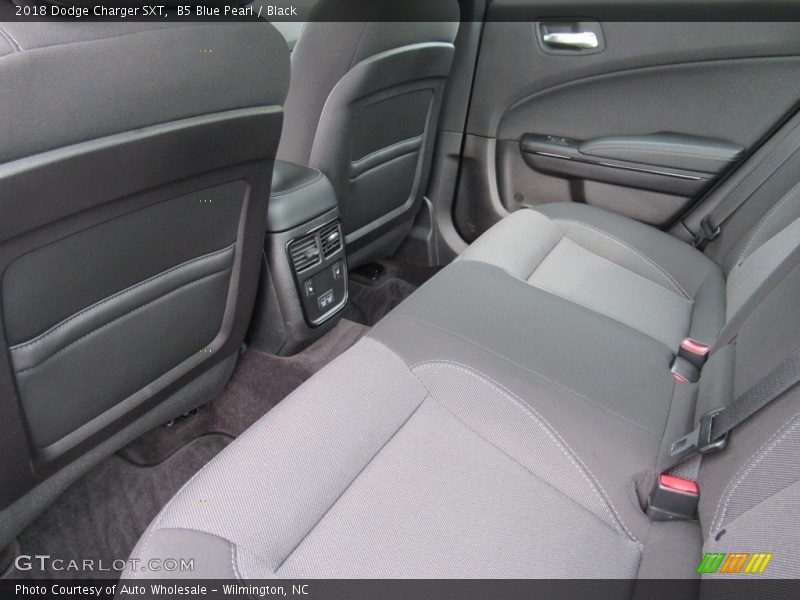 B5 Blue Pearl / Black 2018 Dodge Charger SXT