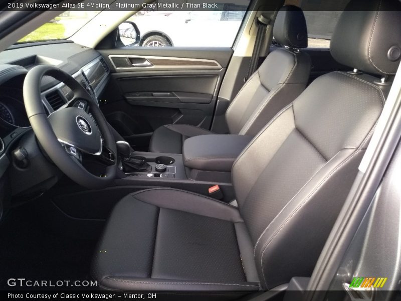 Platinum Gray Metallic / Titan Black 2019 Volkswagen Atlas SE 4Motion