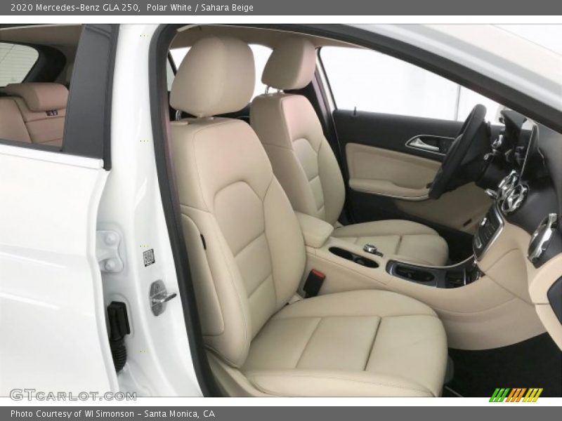 Polar White / Sahara Beige 2020 Mercedes-Benz GLA 250