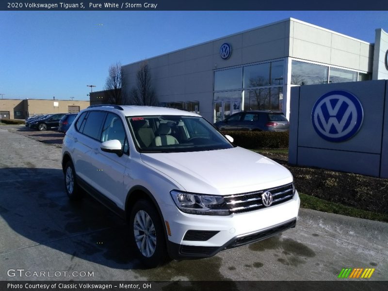 Front 3/4 View of 2020 Tiguan S