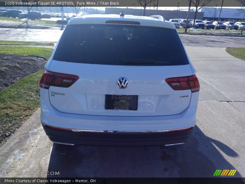 Pure White / Titan Black 2020 Volkswagen Tiguan SE 4MOTION