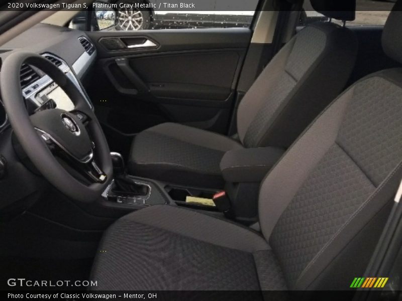 Platinum Gray Metallic / Titan Black 2020 Volkswagen Tiguan S