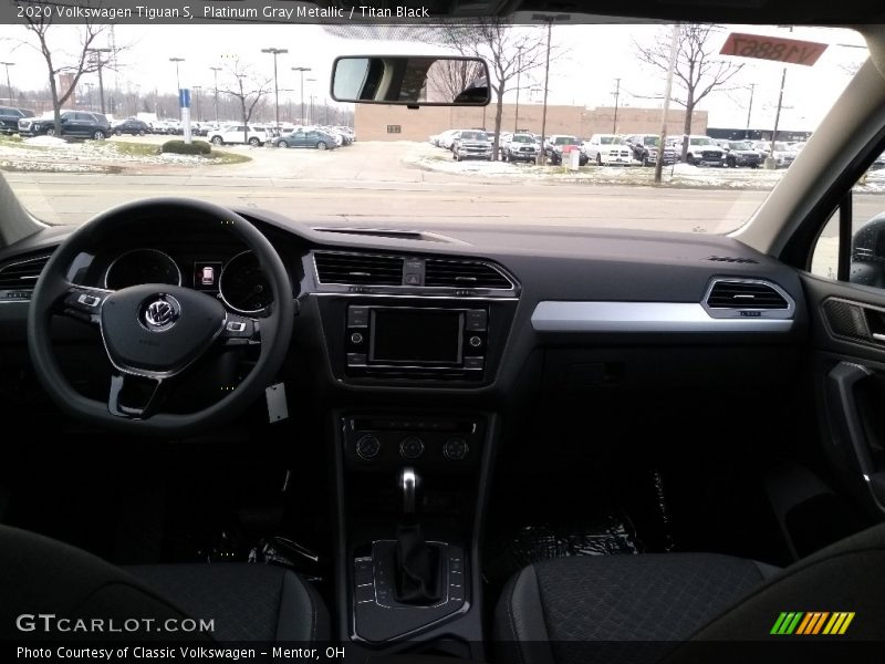 Platinum Gray Metallic / Titan Black 2020 Volkswagen Tiguan S