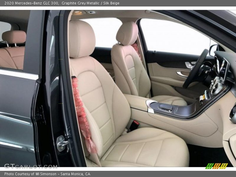Graphite Grey Metallic / Silk Beige 2020 Mercedes-Benz GLC 300