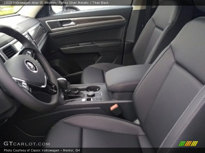 Reflex Silver Metallic / Titan Black 2019 Volkswagen Atlas SE 4Motion
