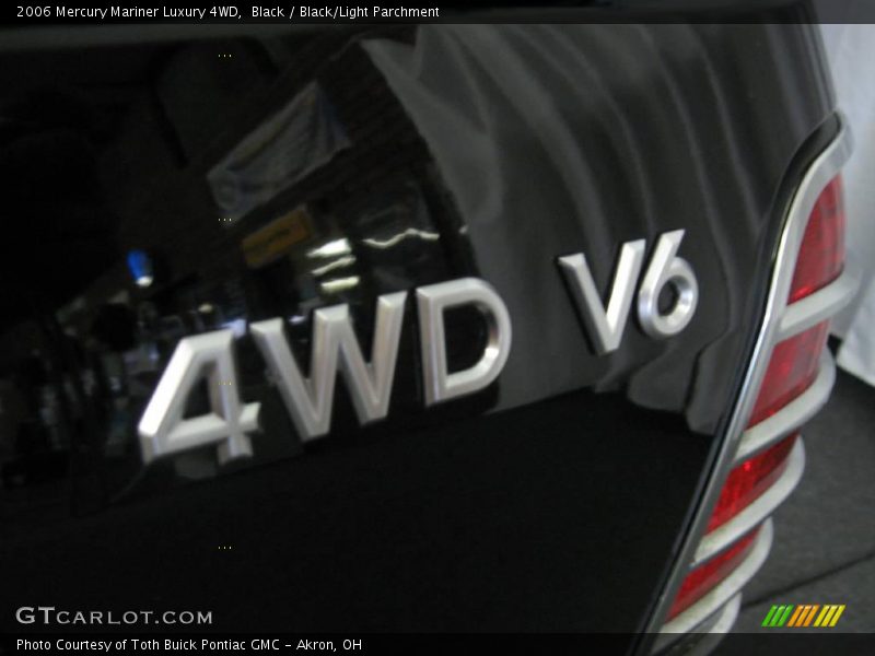 Black / Black/Light Parchment 2006 Mercury Mariner Luxury 4WD