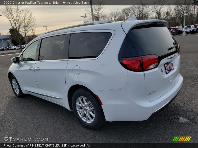 Bright White / Alloy/Black 2020 Chrysler Pacifica Touring L
