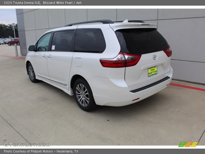 Blizzard White Pearl / Ash 2020 Toyota Sienna XLE