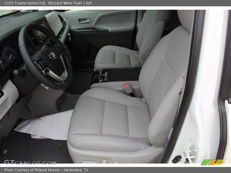 Blizzard White Pearl / Ash 2020 Toyota Sienna XLE