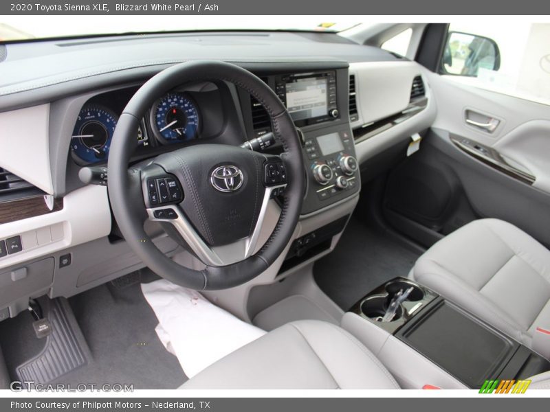Blizzard White Pearl / Ash 2020 Toyota Sienna XLE