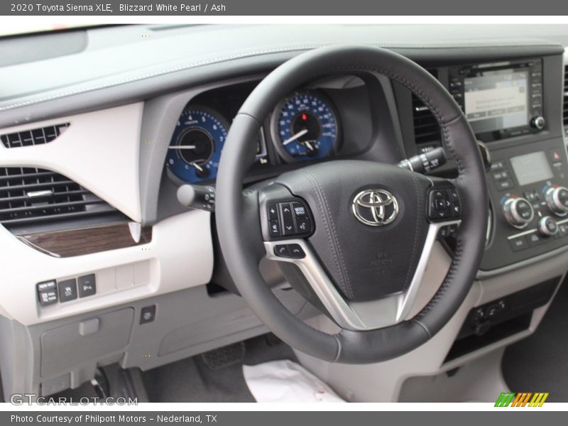 Blizzard White Pearl / Ash 2020 Toyota Sienna XLE