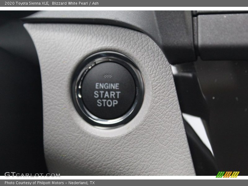 Blizzard White Pearl / Ash 2020 Toyota Sienna XLE