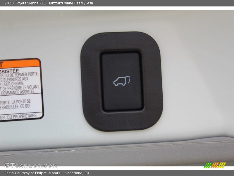 Blizzard White Pearl / Ash 2020 Toyota Sienna XLE