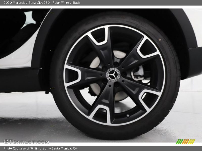 Polar White / Black 2020 Mercedes-Benz GLA 250