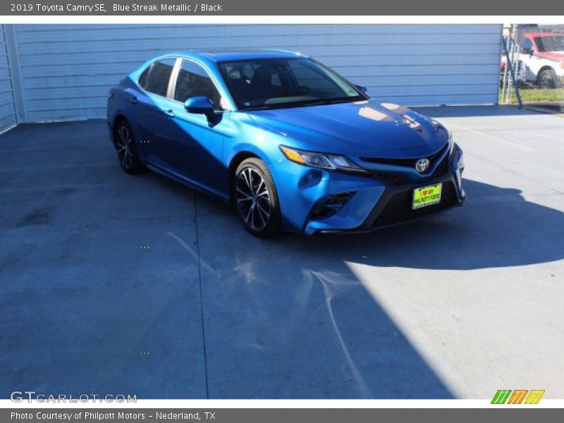 Blue Streak Metallic / Black 2019 Toyota Camry SE