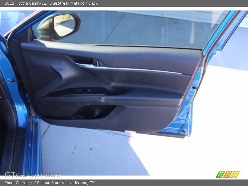 Blue Streak Metallic / Black 2019 Toyota Camry SE