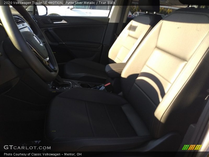 Pyrite Silver Metallic / Titan Black 2020 Volkswagen Tiguan SE 4MOTION