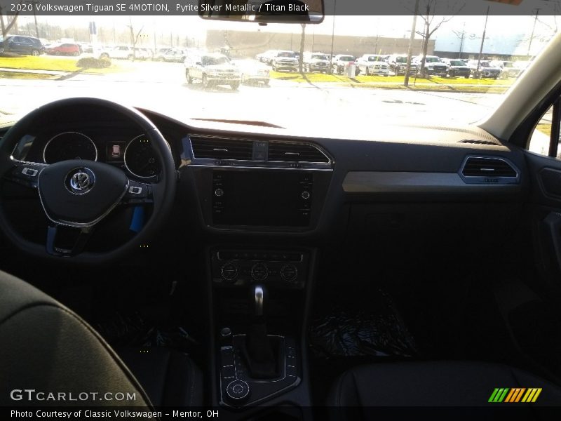 Pyrite Silver Metallic / Titan Black 2020 Volkswagen Tiguan SE 4MOTION