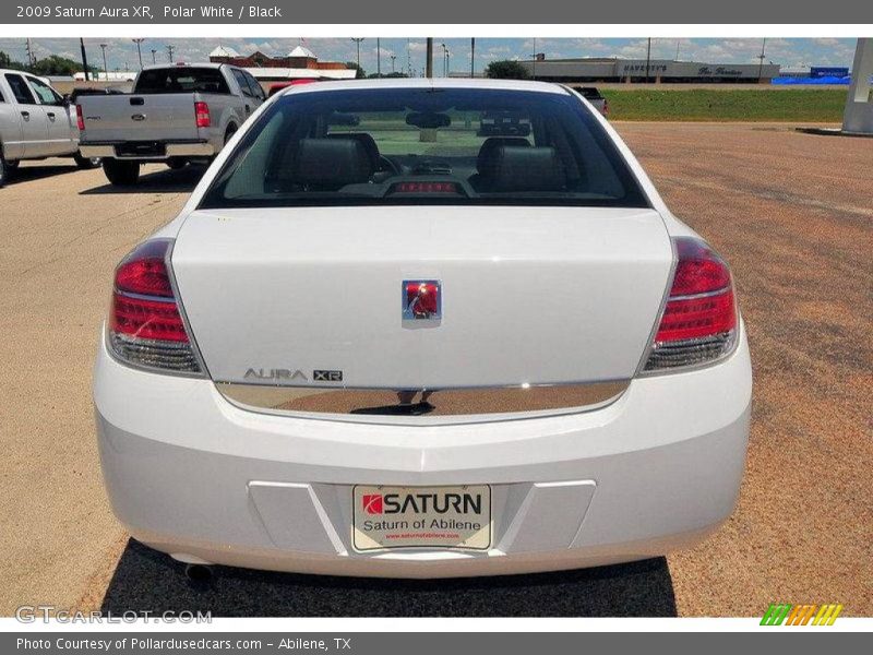 Polar White / Black 2009 Saturn Aura XR