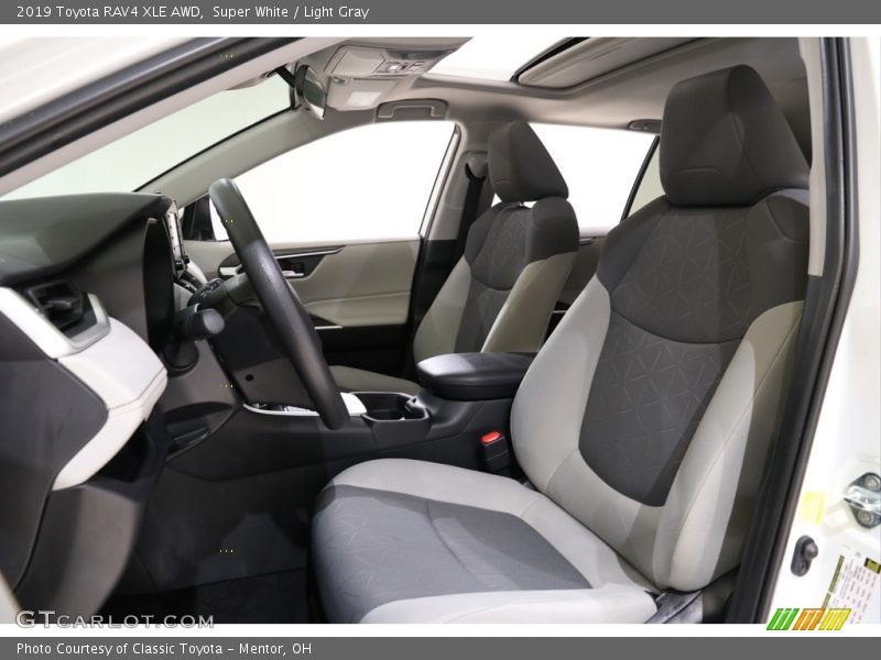 Super White / Light Gray 2019 Toyota RAV4 XLE AWD