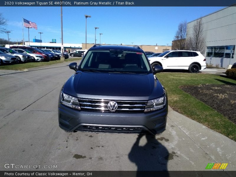 Platinum Gray Metallic / Titan Black 2020 Volkswagen Tiguan SE 4MOTION