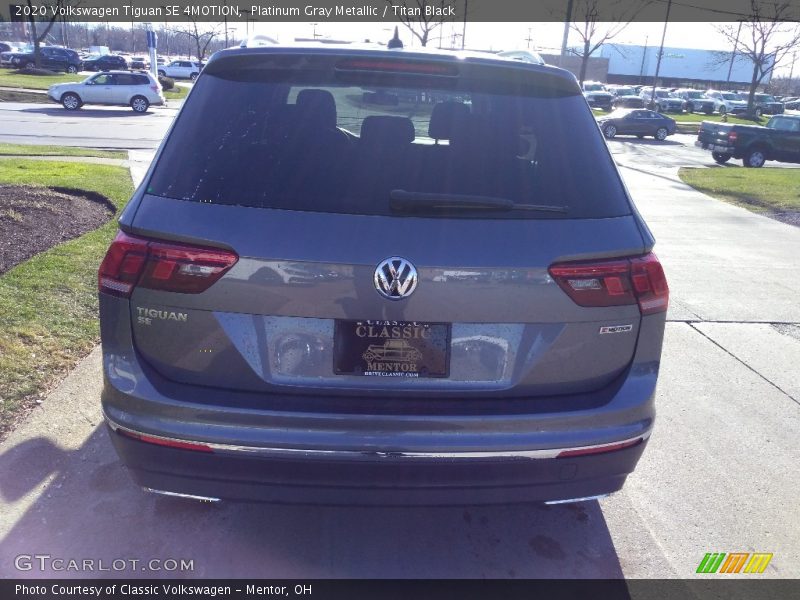 Platinum Gray Metallic / Titan Black 2020 Volkswagen Tiguan SE 4MOTION