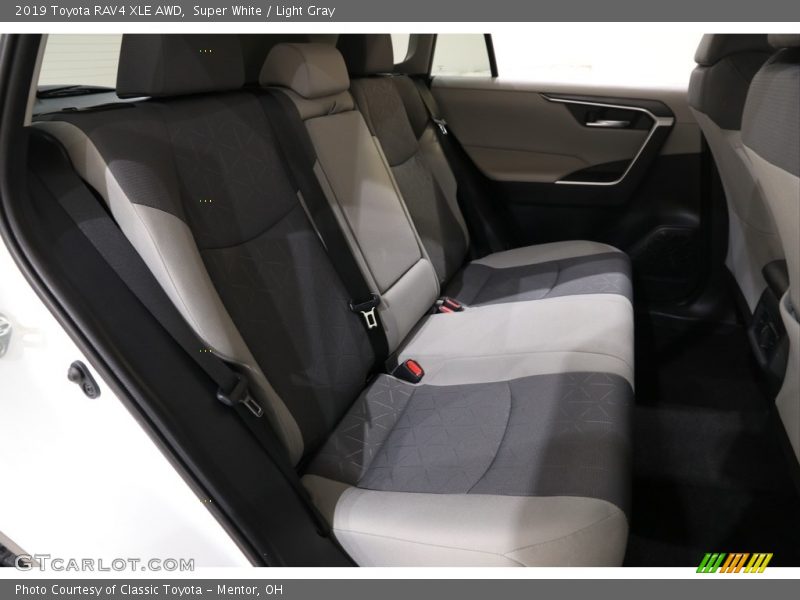 Super White / Light Gray 2019 Toyota RAV4 XLE AWD