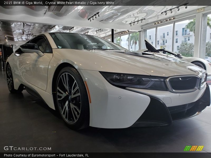 Crystal White Pearl Metallic / Giga Ivory White 2015 BMW i8 Giga World