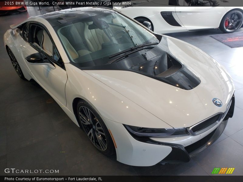 Crystal White Pearl Metallic / Giga Ivory White 2015 BMW i8 Giga World