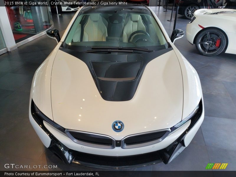 Crystal White Pearl Metallic / Giga Ivory White 2015 BMW i8 Giga World