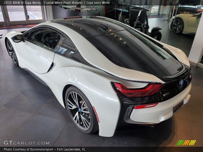 Crystal White Pearl Metallic / Giga Ivory White 2015 BMW i8 Giga World