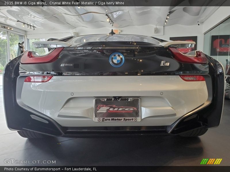 Crystal White Pearl Metallic / Giga Ivory White 2015 BMW i8 Giga World