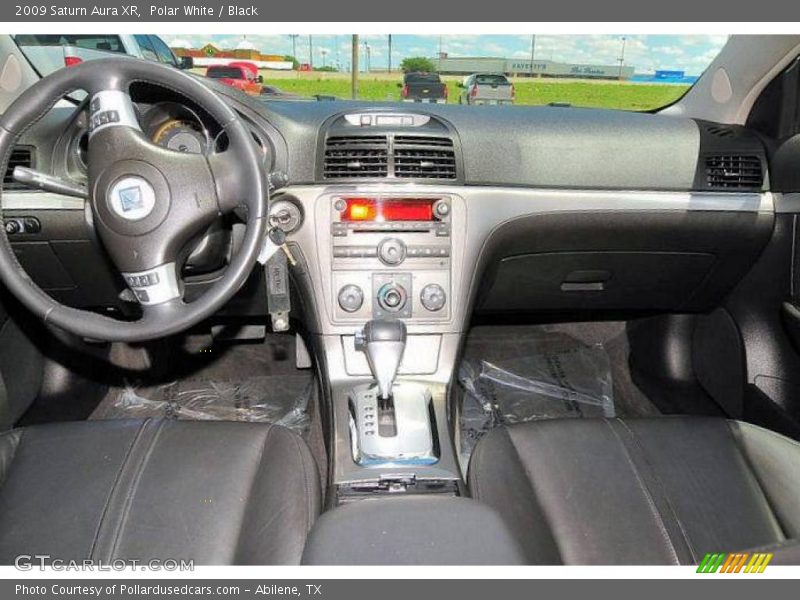 Polar White / Black 2009 Saturn Aura XR