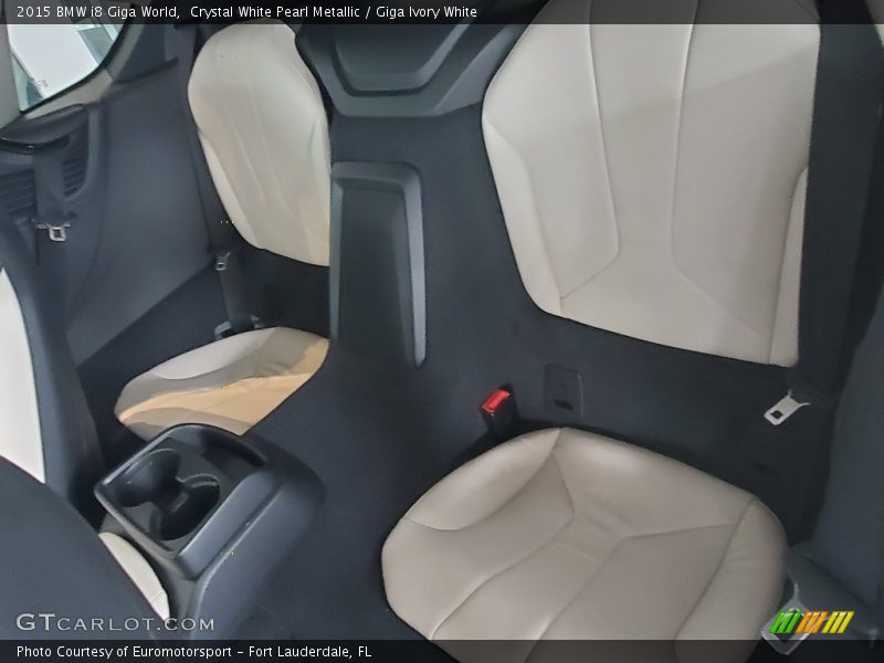 Crystal White Pearl Metallic / Giga Ivory White 2015 BMW i8 Giga World