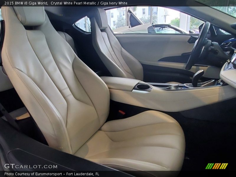 Crystal White Pearl Metallic / Giga Ivory White 2015 BMW i8 Giga World