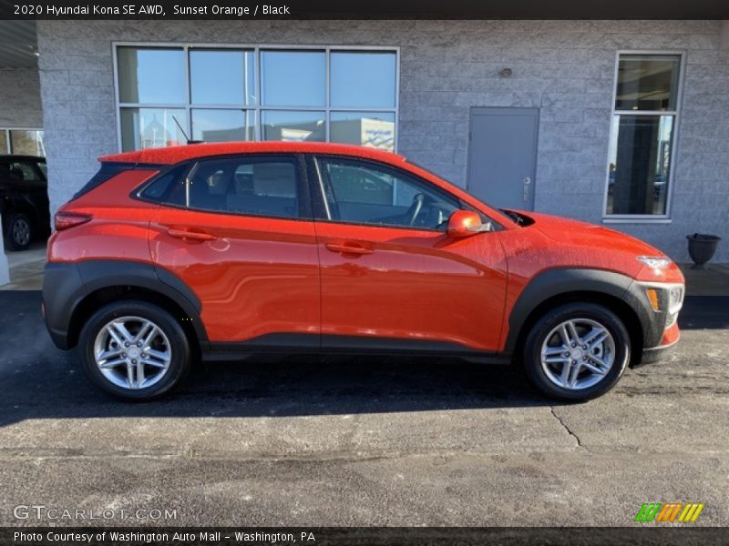  2020 Kona SE AWD Sunset Orange