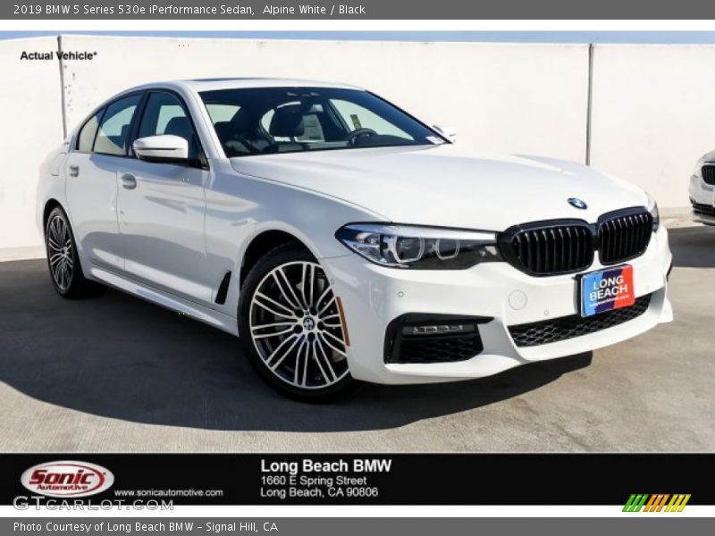 Alpine White / Black 2019 BMW 5 Series 530e iPerformance Sedan