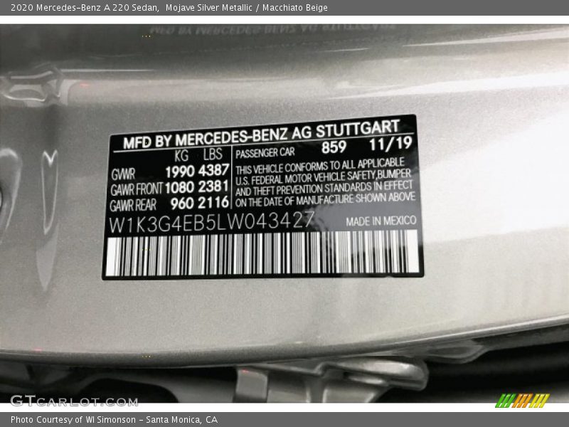 Mojave Silver Metallic / Macchiato Beige 2020 Mercedes-Benz A 220 Sedan