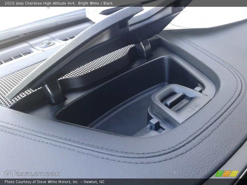 Bright White / Black 2020 Jeep Cherokee High Altitude 4x4